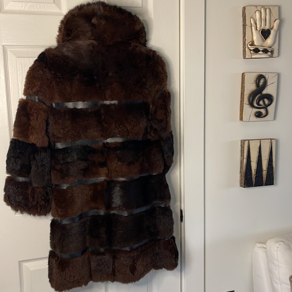 SPECIAL VINTAGE FUR COAT - Picture 3 of 17